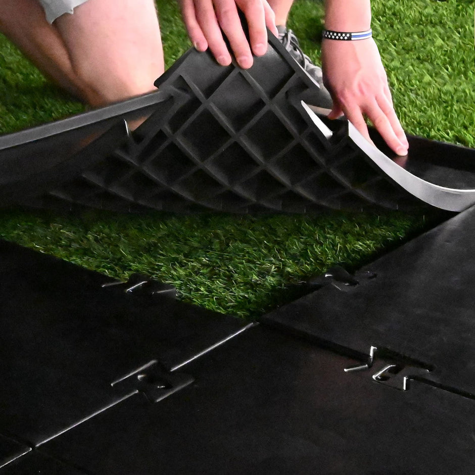Carl’s HotShot™ Golf Mat Base